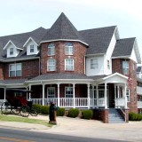 Carriage House Inn