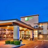 Holiday Inn Express Suites