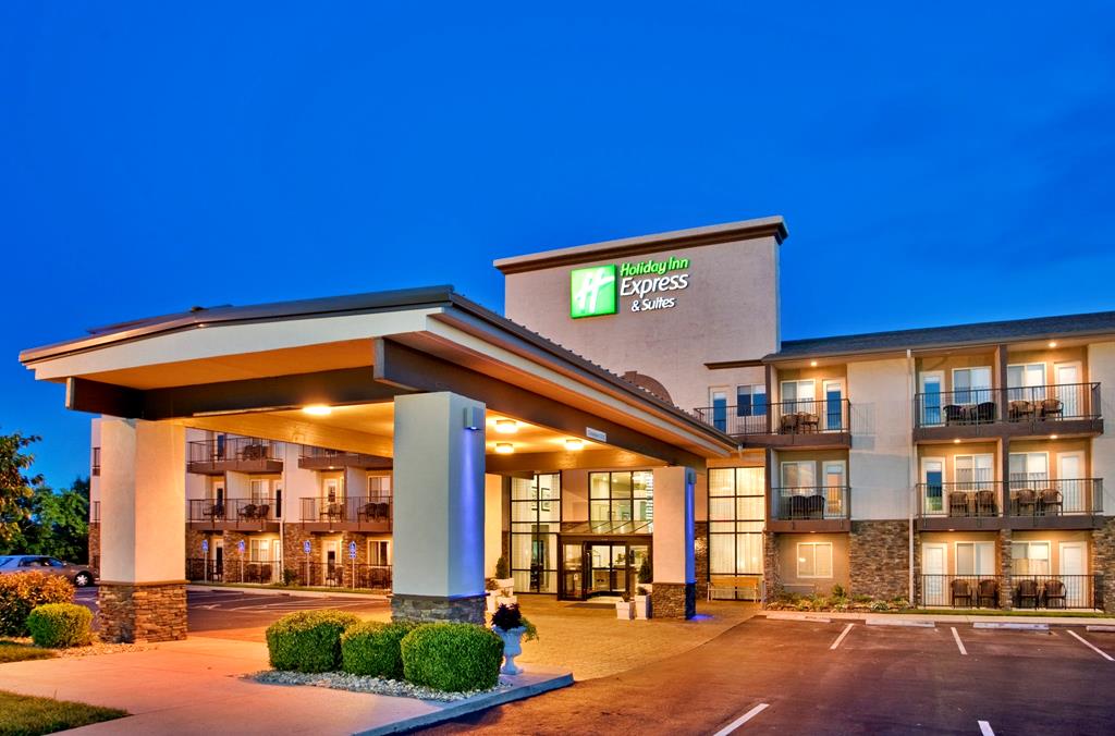 Holiday Inn Express Suites 