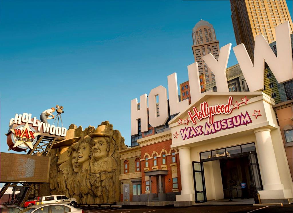 groupon hollywood wax museum