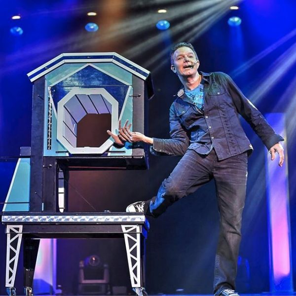 Taylor Reed Magic Show - 2026 Schedule - Branson Travel Office