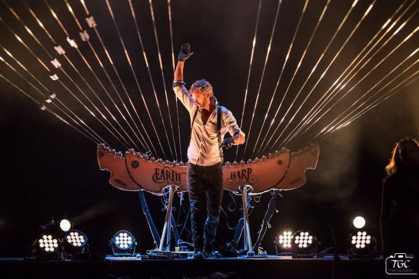 William Close performs on his famous Earth Harp, creating a once-in-a-lifetime chance to see this incredible instrument played in an up-close theatre.