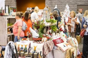 Branson Market Days' Christmas Market - Branson Travel Office